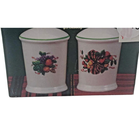 Vintage William James Ceramic Porcelain Holiday Fall Salt And Pepper Shaker - Picture 2 of 16